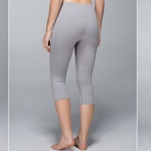 Lululemon Seamlessly Street Crop